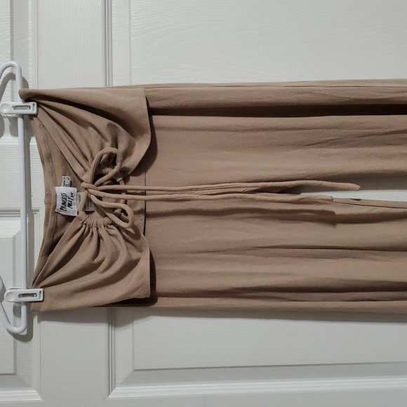 Princess Polly Women's Latina 2pc. Pant Set Beige Size 6 - Picture 2 of 12